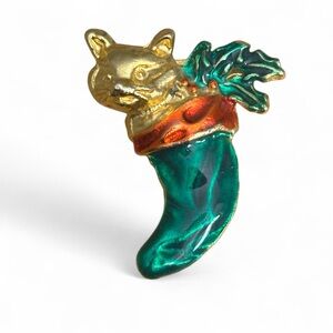 Vintage Christmas Brooch - Cat Stocking Pin - Enamel Gold Tone